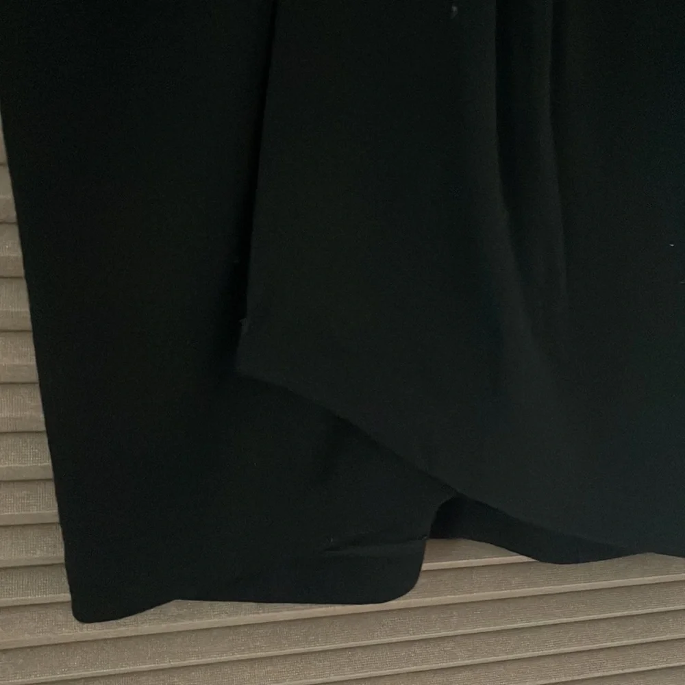 Garnet Hill 100% Wool black skirt size 6